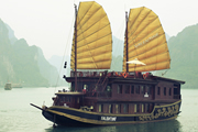 VISIT HANOI - CRUISE HALONG VALENTINE