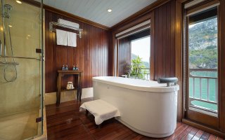 Superior Suite Bathroom