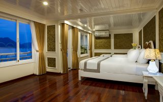 Signature Royal Cruise