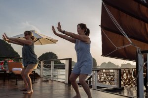 Perla Dawn Sails Cruise