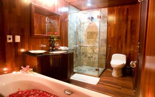 Valentine Bathroom