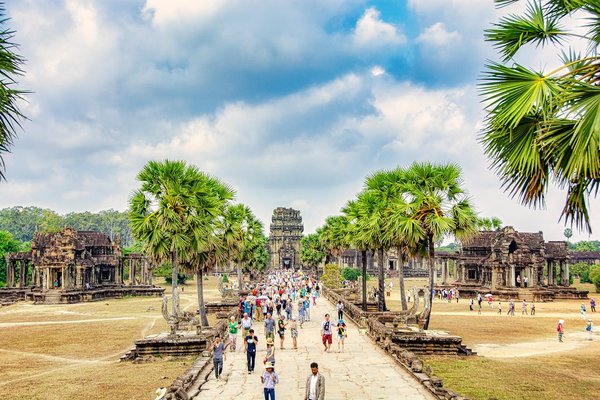 Comprehensive Guide for Visitors from Cambodia to Halong Bay – Plus Cruise Tips